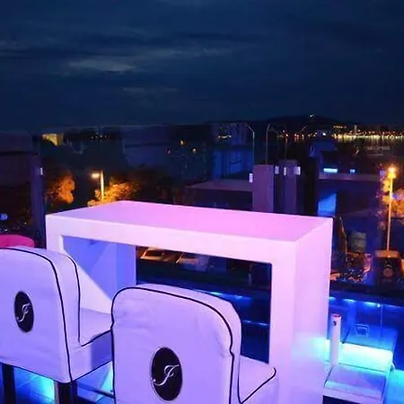 酒店 Jinan Berk 3*