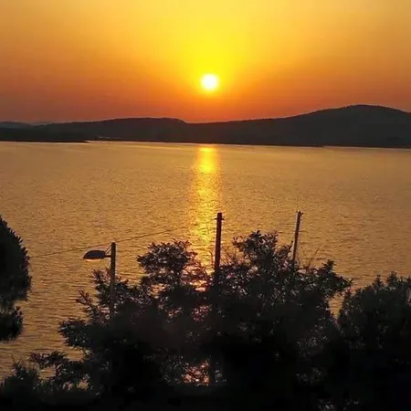 Jinan Berk 3* Ayvalı